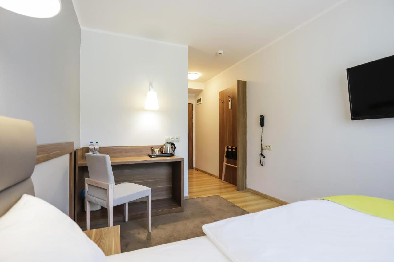 Poznan West Hotel - Airport Exteriér fotografie