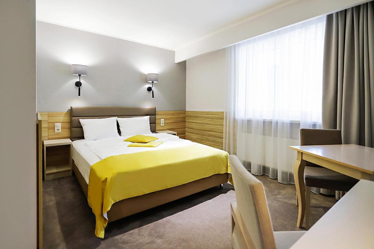 Poznan West Hotel - Airport Exteriér fotografie